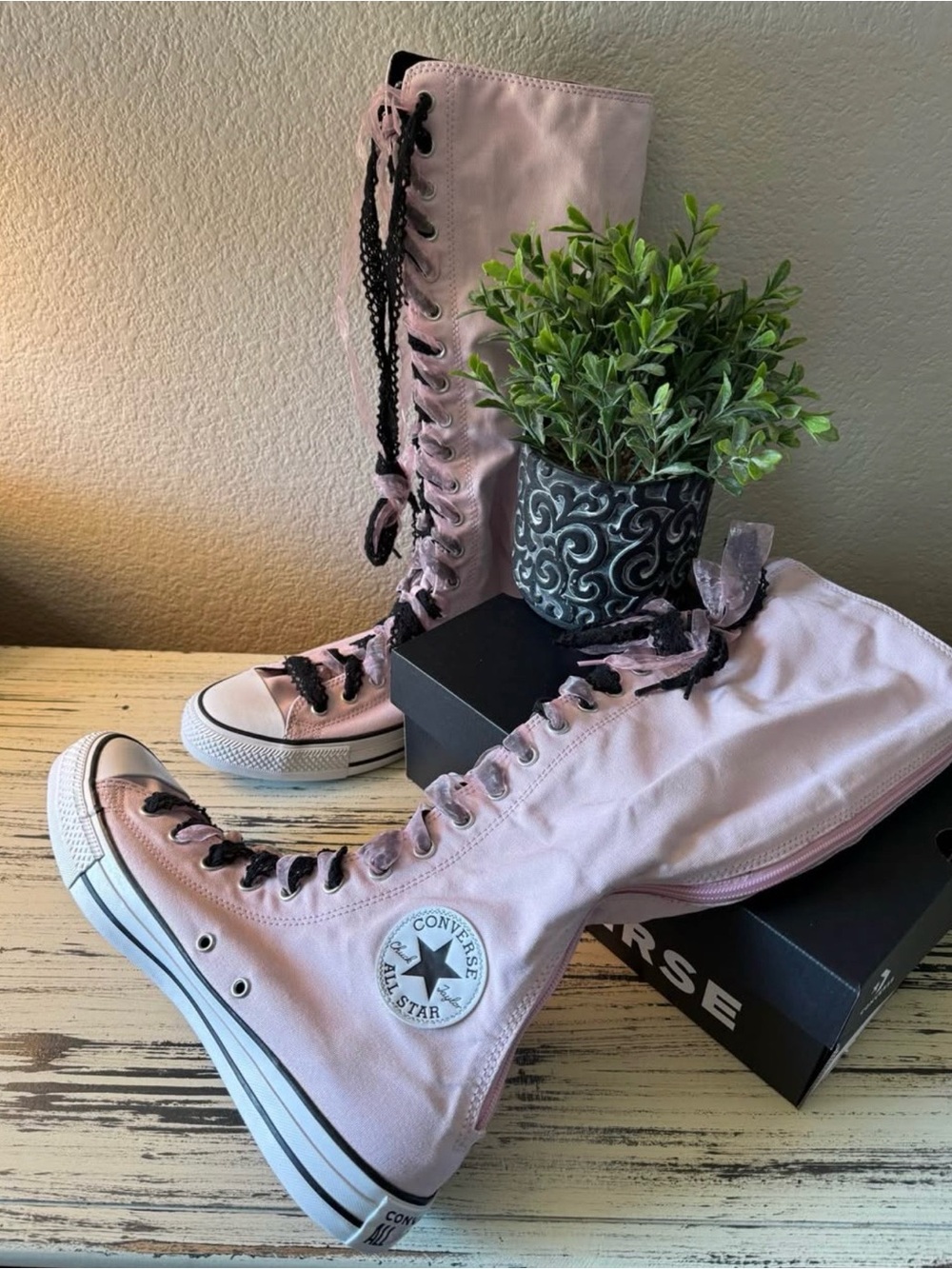 NEW! RARE Converse Pink High-Top Lace-Up Boots with Black and Pink Lace Laces!💕